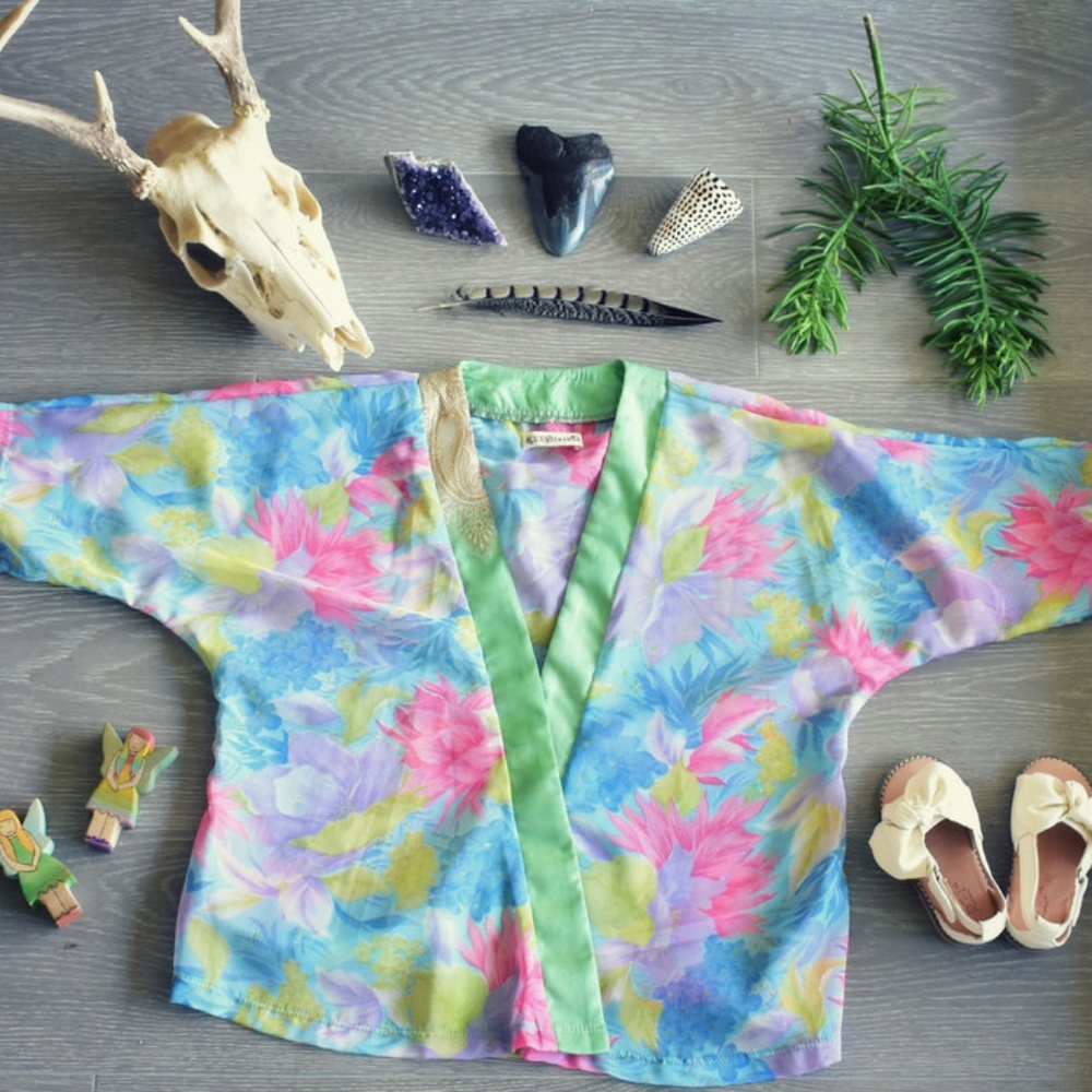 Lux Divine Little Moon Kimono